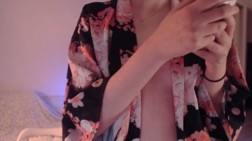 Uwuxo 05-12-2021 Topless 